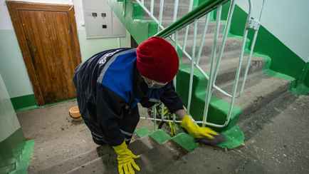 В ЖКХ объяснили белорусам, почему плата за уборку подъезда зависит от площади квартиры. А можно не платить?
