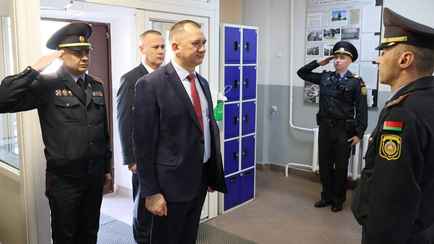 Кубраков поставил три задачи милиционерам. К чему готовиться белорусам?