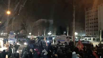 Сотни тысяч демонстрантов вышли на протесты в Стамбуле после ареста лидера оппозиции — AP