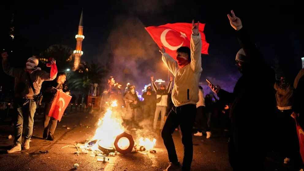 В Турции разгорелись крупнейшие за 10 лет протесты. Что известно?