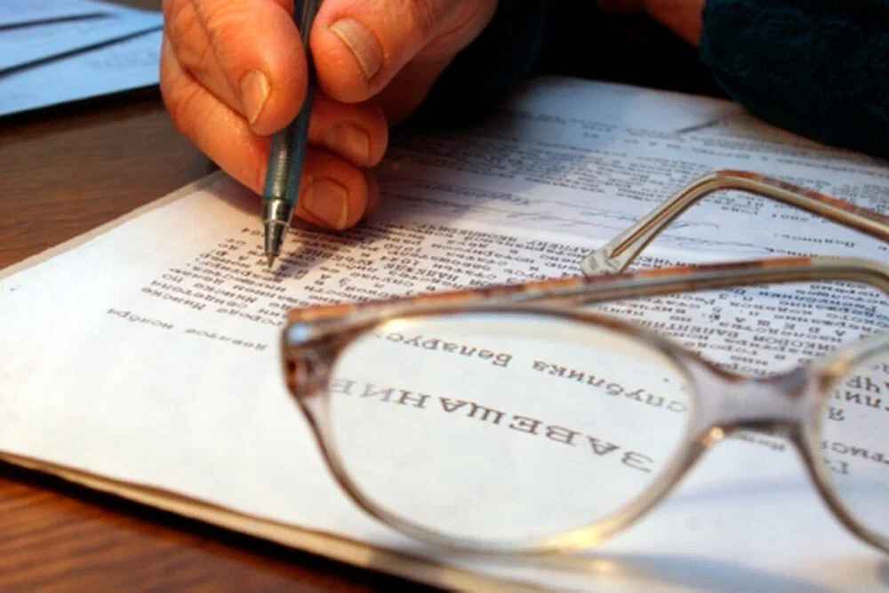 Нотариус объяснила белорусам, когда написать завещание можно только при свидетеле