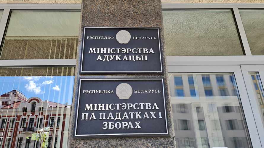 В Беларуси объявили день открытых дверей для школьников. Где пообещали полевую кухню, а где - встречу с профессорами?