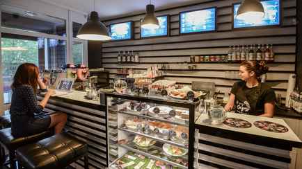 Чашка капучино за 9 рублей уже в марте? Кофейни спрогнозировали рост цен на кофе в Беларуси