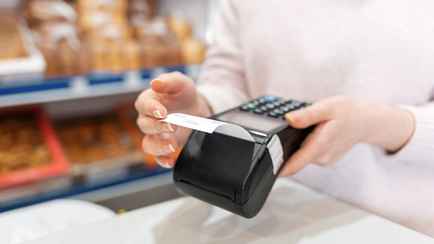 В налоговой пообещали белорусам «более информативные» чеки в магазинах. Когда?