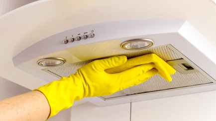 Как эффективно отмыть вытяжку на кухне от жира? Вот 4 неожиданных домашних средства