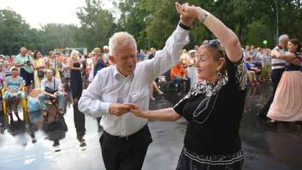 «Всю жизнь трудились» — Власти Минска подготовили для пенсионеров «своеобразный подарок»