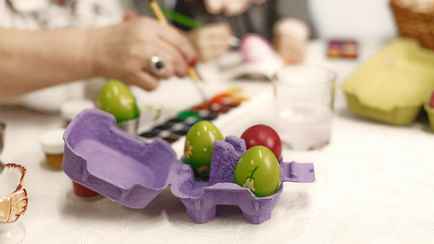 Пасхальные яйца произведут фурор. Всего 2 ингредиента превратят их в произведение искусства