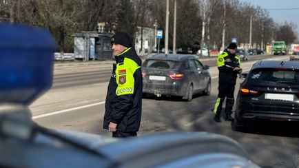 Патрули у магазинов и внимание шинам. В каких областях Беларуси ГАИ запланировала рейды с милицией в выходные?