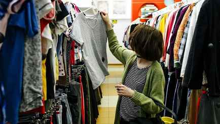 Совмин разрешил ввозить в Беларусь секонд-хенд из Литвы