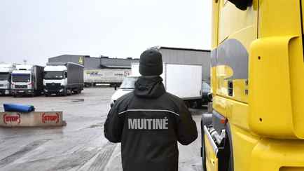 Стала известна дата, когда литовские таможенники начнут проверять уровень топлива в фурах на границе с Беларусью