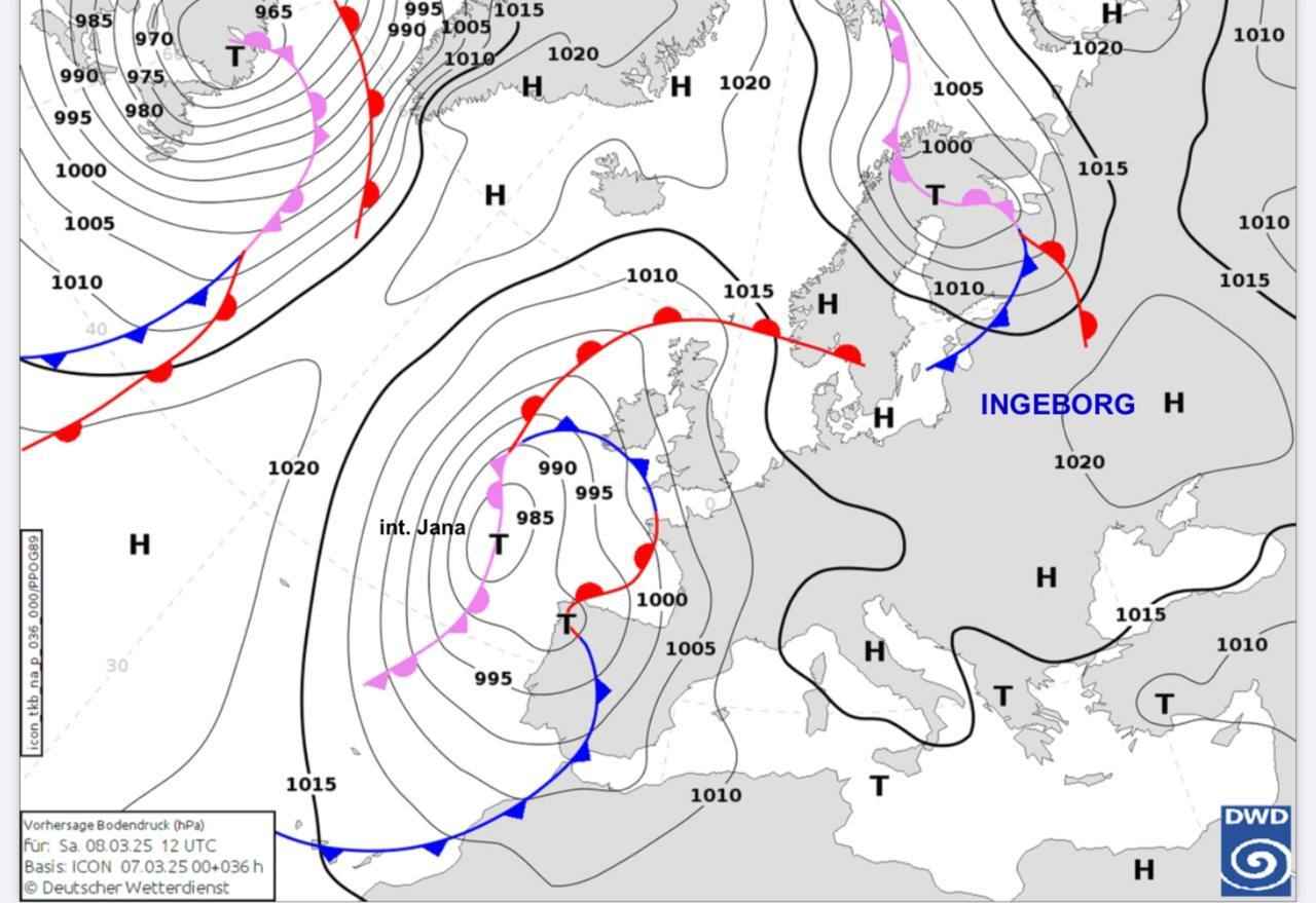 «Как в начале мая» - Синоптики предупредили белорусов о первых весенних грозах с ливнями