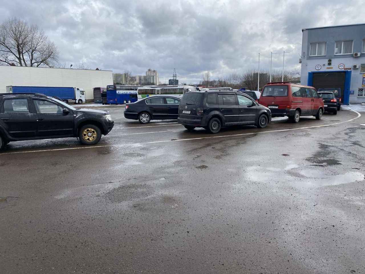 В Белтехосмотре назвали причину резко выросших очередей на диагностических станциях