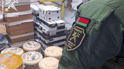 Брестчанину грозит до 10 лет тюрьмы за сыр. Что произошло?