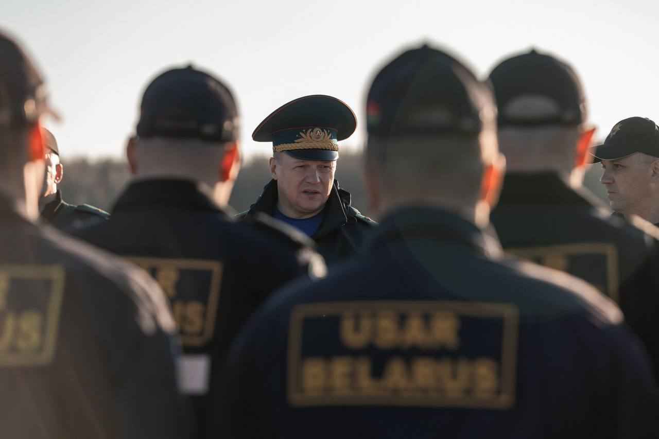 Беларусь отправила на помощь пострадавшей от землетрясения Мьянме кинологов и десятки спасателей