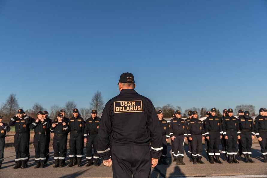 Беларусь отправила на помощь пострадавшей от землетрясения Мьянме кинологов и десятки спасателей