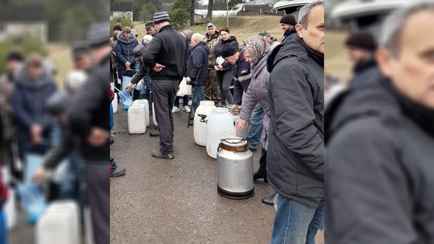 «Срочно примите меры» — Глава Минлесхоза Беларуси потребовал убрать очереди и выровнять цены на берёзовый сок