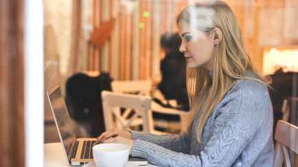 Можно ли получить производственную травму, работая на удалёнке? Минтруда объяснило белорусам