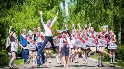 Где и как разрешили проводить выпускной в 2025 году? В Минобразования посоветовали регионам использовать «прогрессивный опыт Минска»