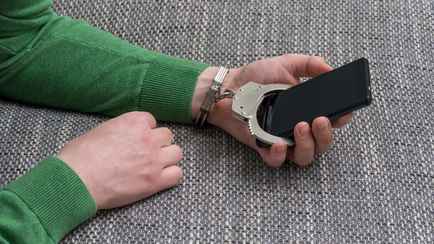 Уклонившийся от призыва брестчанин обменял телефон на другой и получил срок. Как так?