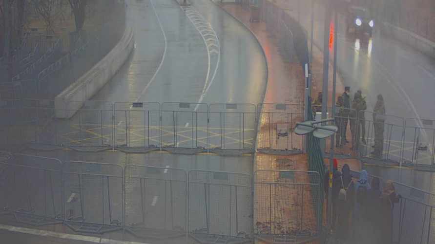 Латвия приостановила пропуск транспорта на границе с Беларусью. Что известно?