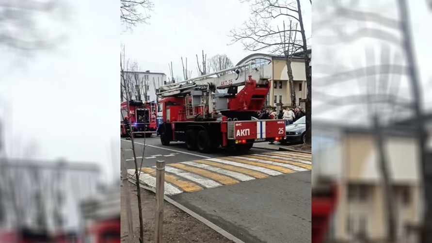 В Минске загорелся вуз - эвакуировали 390 человек