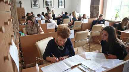 Минобразования предложило белорусским учителям пожаловаться на выполнение «несвойственных функций». На что еще?