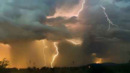 «С размахом»? В Беларуси вслед за Балтикой начался сезон гроз. Где дожди не охладят жару +28°C?