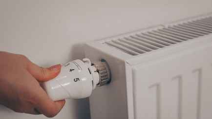 На севере Беларуси объявили об отключении отопления. В каких областях ещё топят?