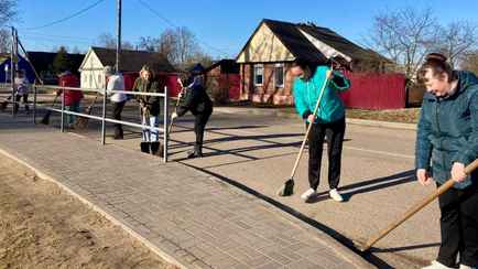 Положен ли белорусам допвыходной за субботник и вправе ли лишить премии за неучастие? Адвокат расставил точки на i