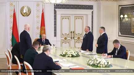 «Пусть успокоятся» — Лукашенко призвал поляков и литовцев «не беситься»