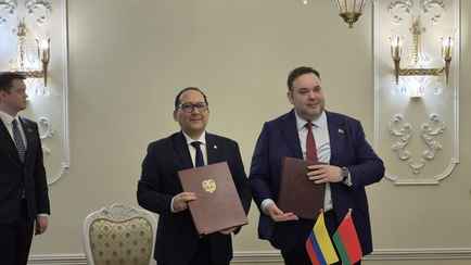 «Интенсифицировать отношения» — Беларусь договорилась о безвизе с Колумбией. Сколько стоит виза сейчас?