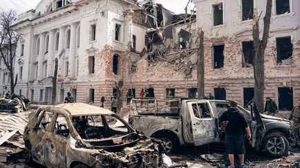 В украинских Сумах погибли 32 человека в результате удара по центру города