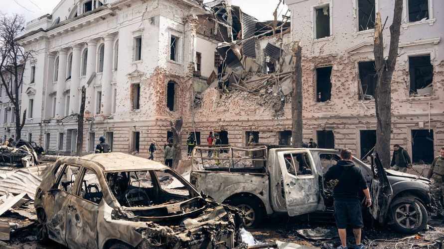 В украинских Сумах погибли 32 человека в результате удара по центру города