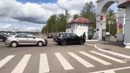 ГАИ Минска рассказала, где запретят стоянку авто на 3 дня и где снизят разрешенную скорость на Радуницу