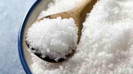 Зачем белорусам ставить стакан с солью в ванной? Вот как избавит от 6 распространенных проблем