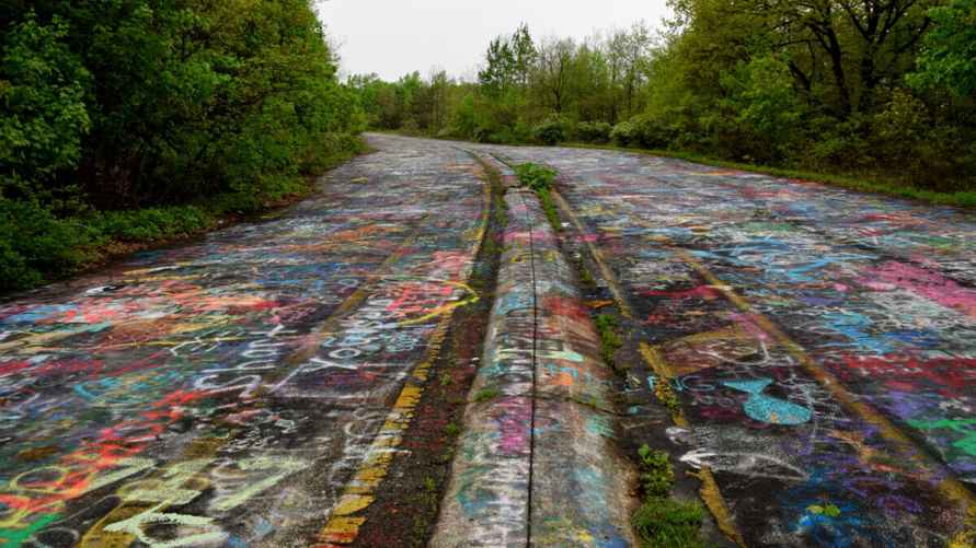 Трасса 61 («The Graffiti Highway»)/Фото иллюстрационное