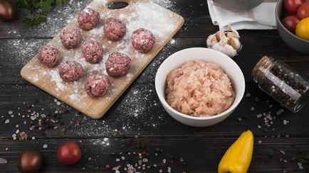 Замените панировочные сухари в котлетах этим неожиданным продуктом. Ваш организм скажет спасибо