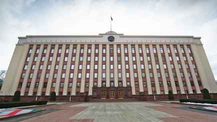 Администрация Лукашенко пообещала создать электронную базу с данными руководителей и госслужащих. Зачем?