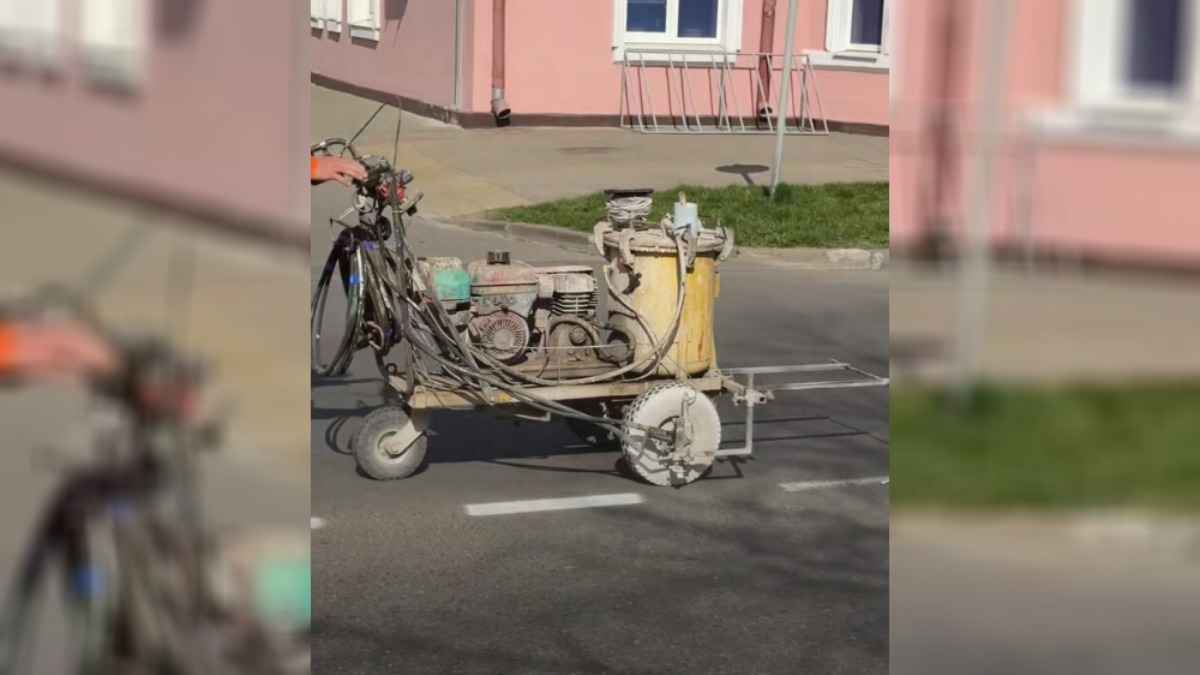 "Можно смотреть часами" - В Кобрине показали обновление дорожной разметки. Комментаторы оценили