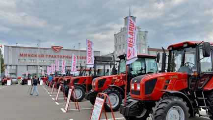 «Утилизировать не нужно» — Власти Польши предложили разрешить фермерам использовать тысячи «нелегальных» тракторов «Беларус»