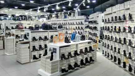 Сеть магазинов предложила белорусам «годовой запас обуви». Что нужно сделать?