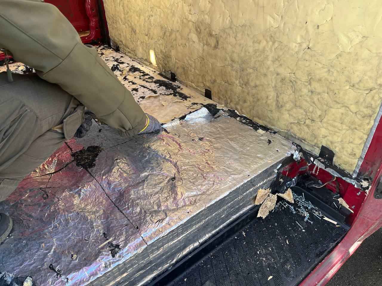 Таможня Беларуси объявила об обнаружении полтонны взрывчатки в машине из Польши