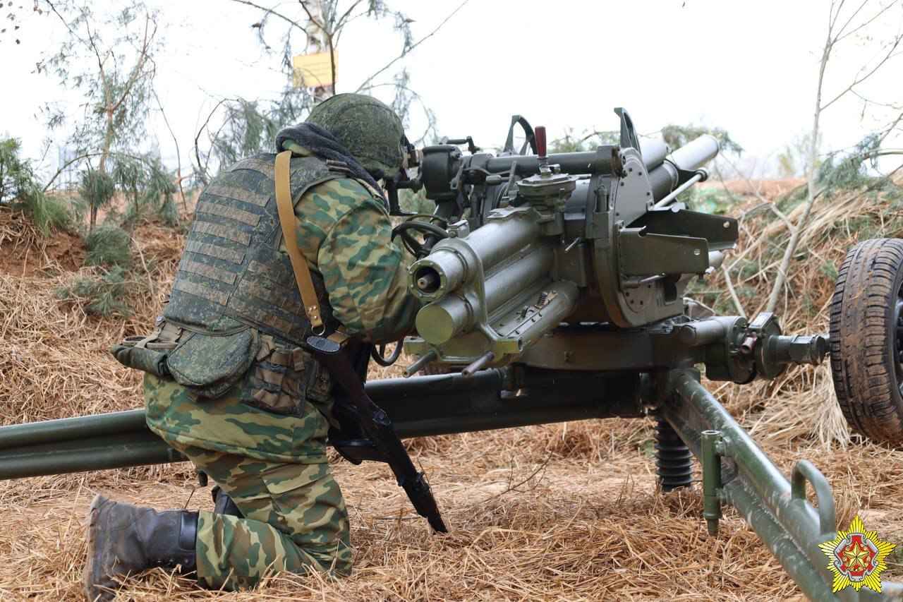 «Есть фактически во всех областях» - Глава Генштаба объяснил, для каких «ноу-хау» в Беларуси создают укрепрайоны