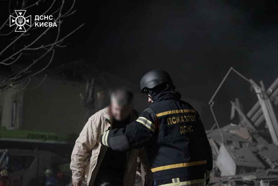 Киев подвергся массированной ракетной атаке - 10 погибших