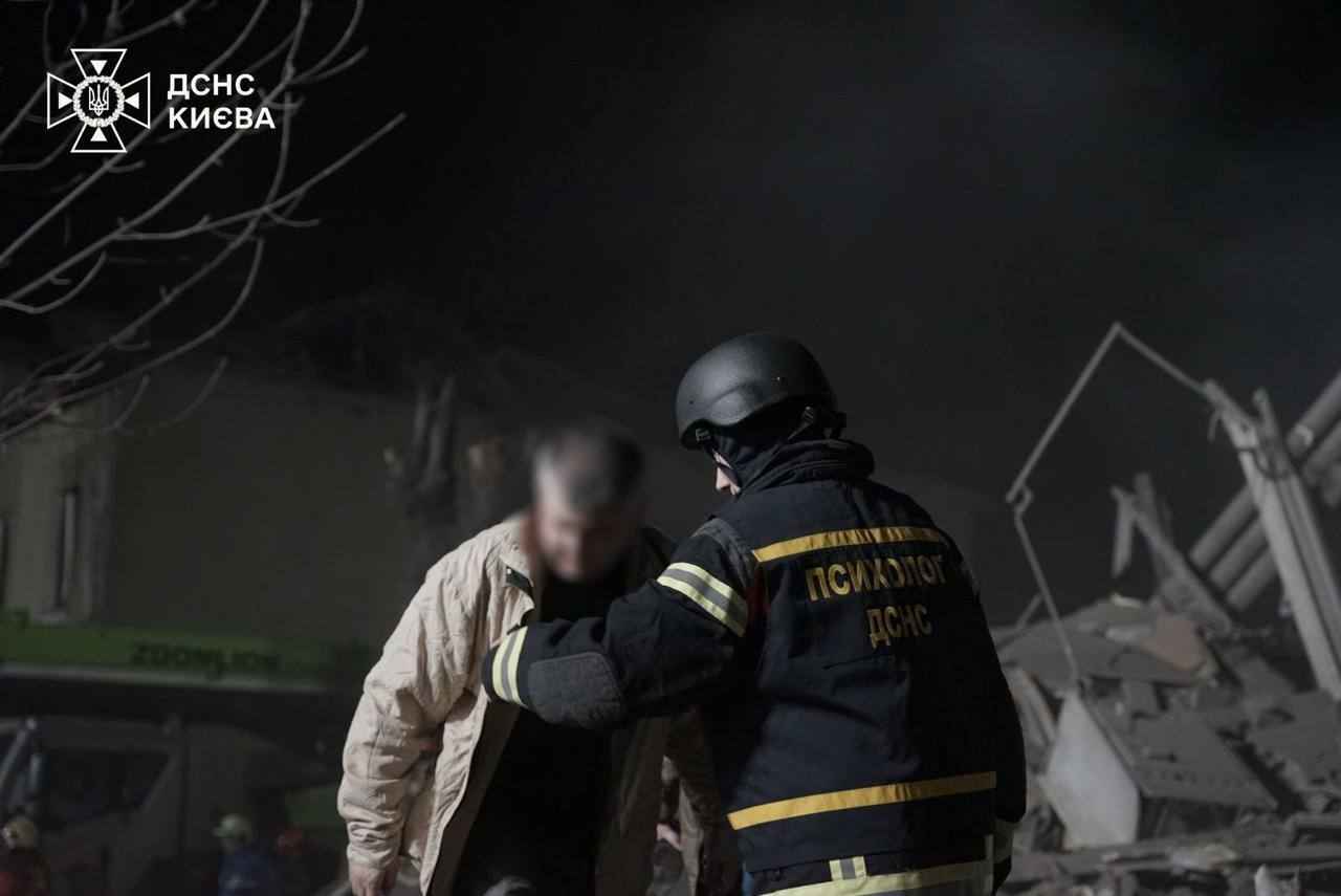Киев подвергся массированной ракетной атаке - 10 погибших