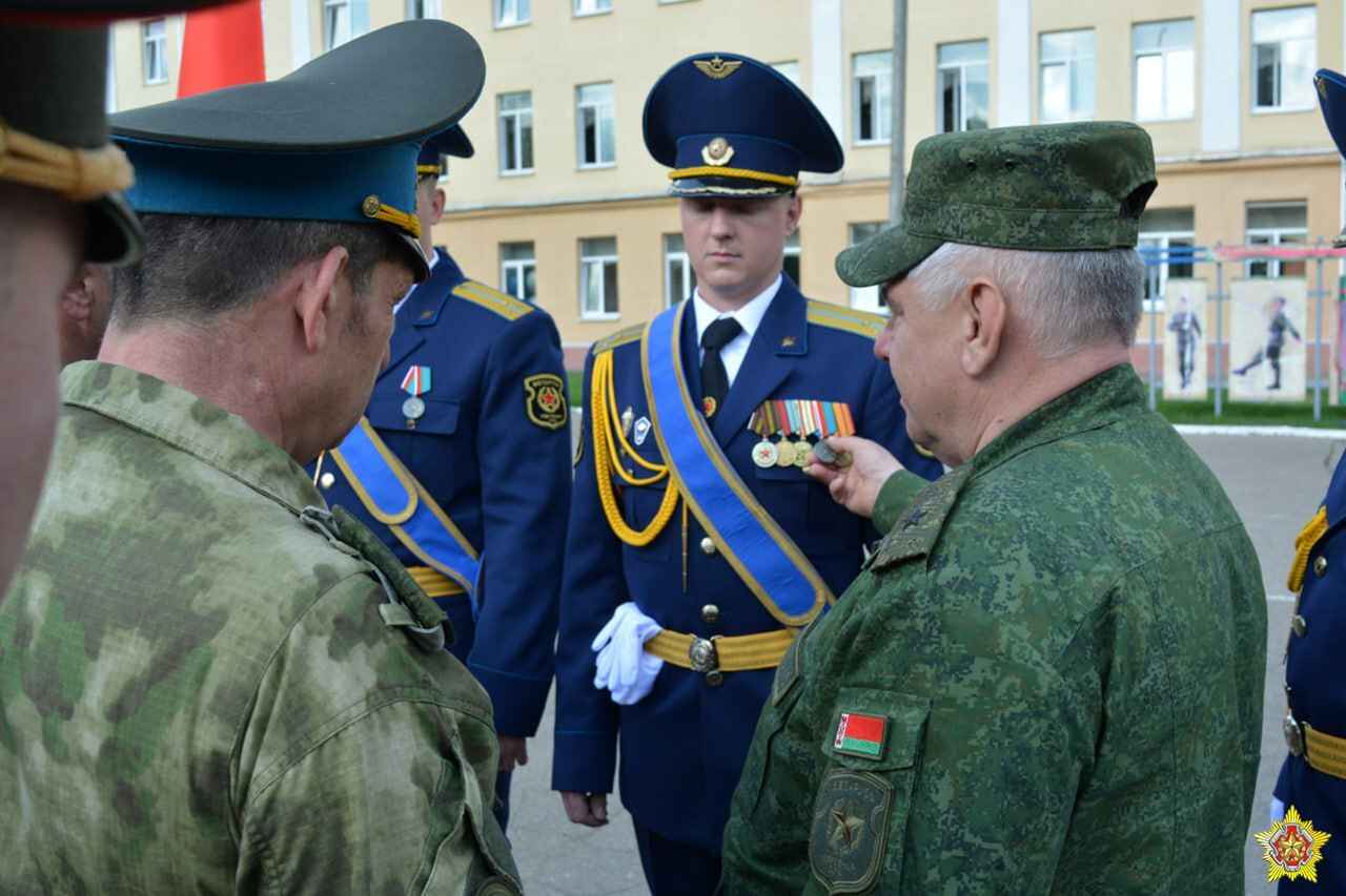 В Беларусь прилетели солдаты Народно-освободительной армии Китая