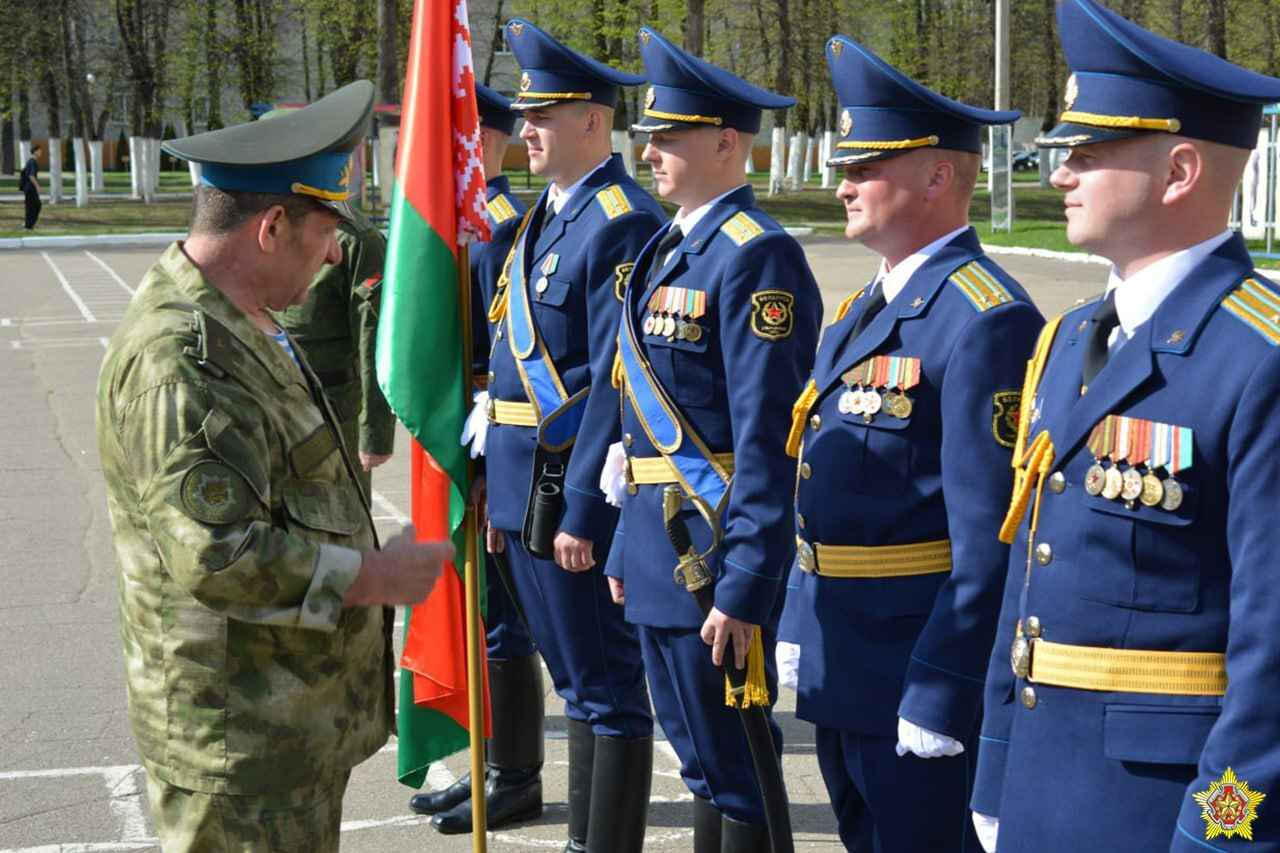 В Беларусь прилетели солдаты Народно-освободительной армии Китая