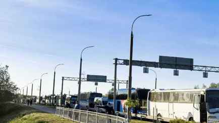 На границе с Польшей скопилось 70 автобусов. «Минсктранс» вновь объявил о бесплатной услуге для ожидающих выезда