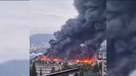 В Тбилиси загорелся знаменитый «Дезертирский рынок»