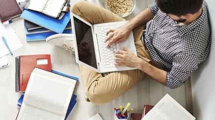 Шесть студентов из Бобруйска попытались купить курсовые и стали фигурантами уголовного дела